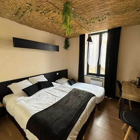 De La Gare Szálloda Sévérac-le-Château