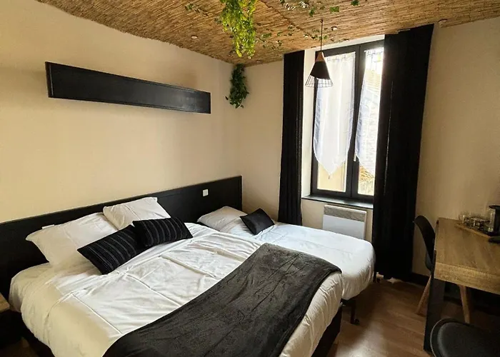 De La Gare Hotel Sévérac-le-Château